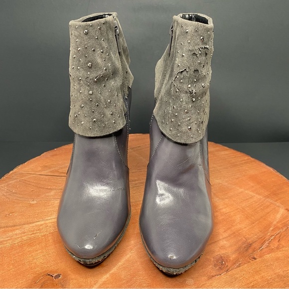 Vtg MCP Women’s Size 7 Gray/ Sliver Leather Rhinestones 4” Heel Zip Ankle Boots - Picture 4 of 9